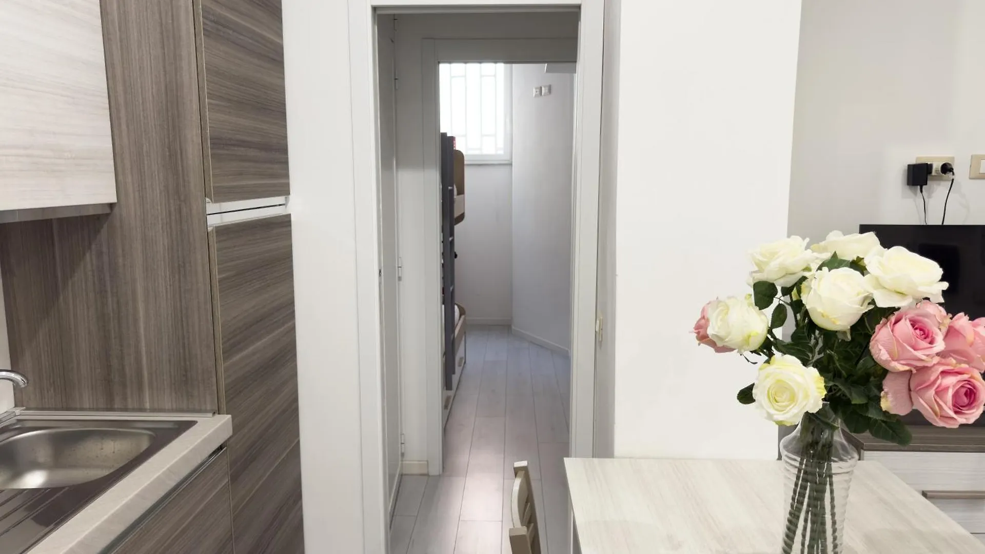 Valerias Nest Elegant Apt With Wifi And Charm Rome Apartment